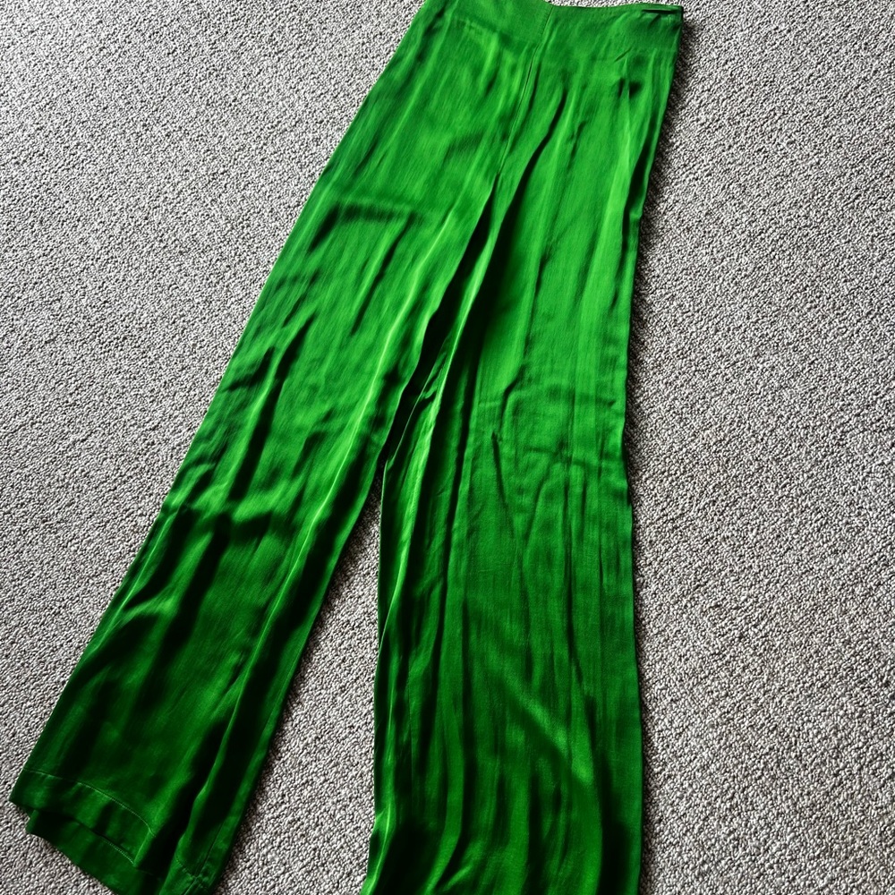 Wide leg emerald green pants